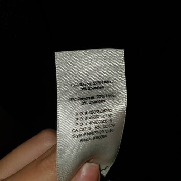 Aritzia Wilfred Black Top - Picture 11 of 12